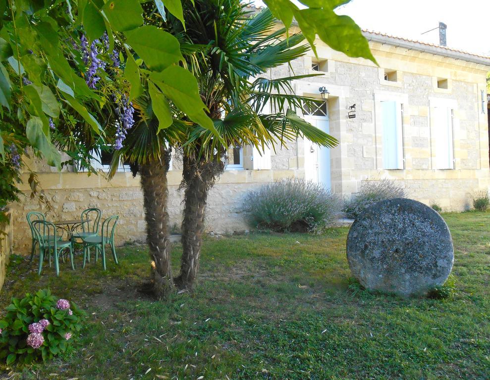 Sous Les Marronniers Bed and Breakfast Petit-Palais-et-Cornemps Δωμάτιο φωτογραφία