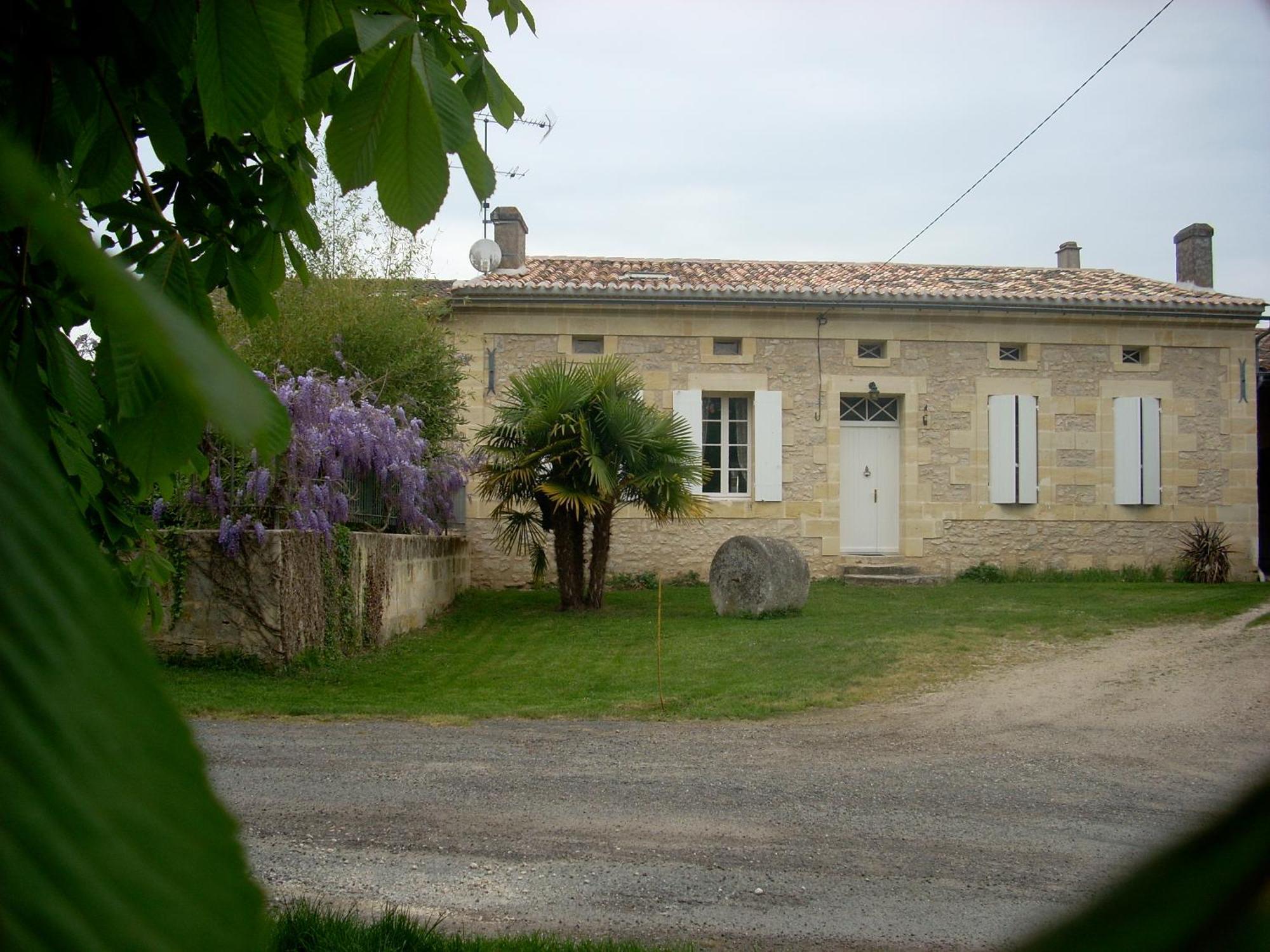 Sous Les Marronniers Bed and Breakfast Petit-Palais-et-Cornemps Εξωτερικό φωτογραφία